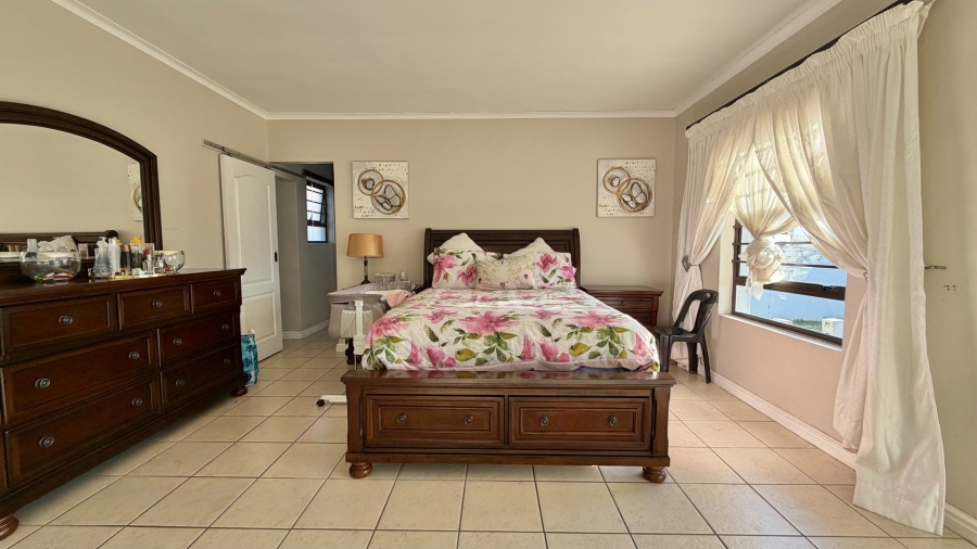 4 Bedroom Property for Sale in Fairview Golf Estate Western Cape